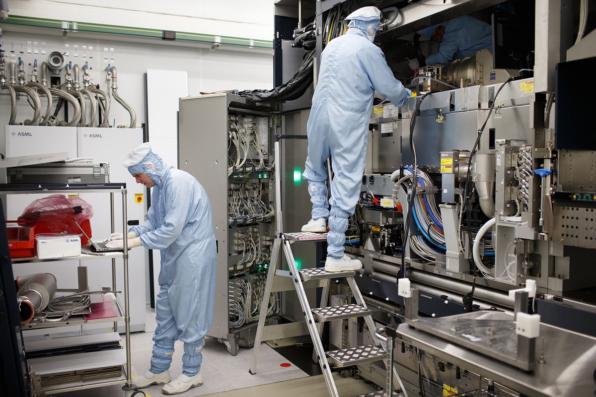 Taiwan’s grip on the semiconductor business also represents a choke point in the global supply chain that’s giving new urgency to plans from Tokyo to Washington and Beijing to increase self-reliance. (Photo by Bloomberg)